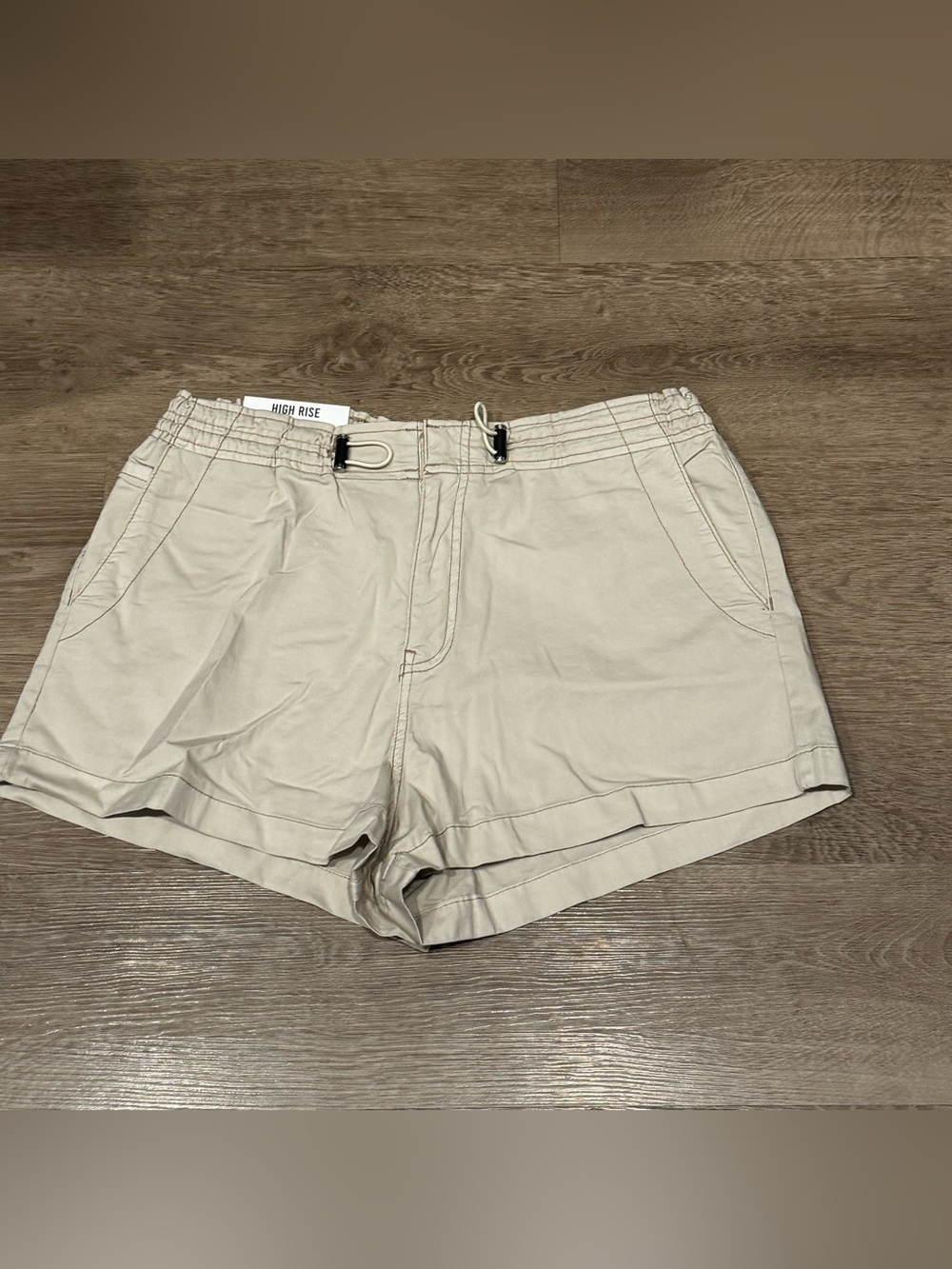 Kensie High Rise Cream Drawstring Waist Casual Shorts
